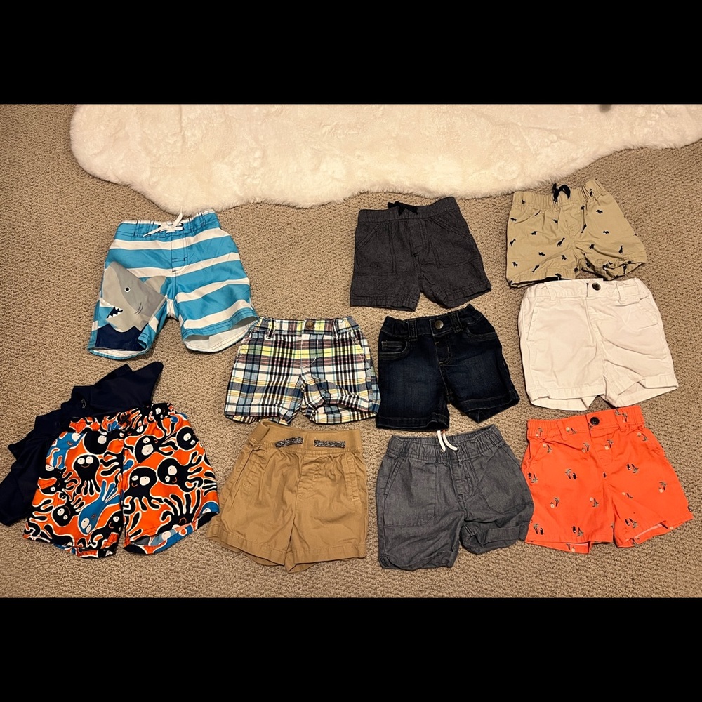 A bundle of shorts! Sizes vary from 6-9, 9-12, and 12-18 months.